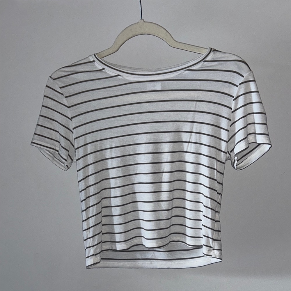 White and Gray Fitted Crop T-Shirt Short Sleeve